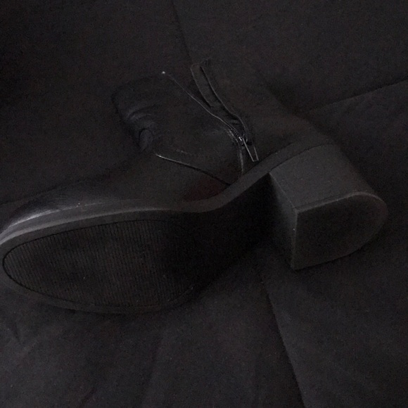 Shoes - Picture 3 of 5